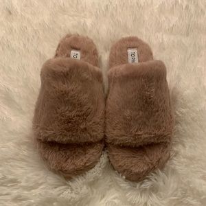 Slippers